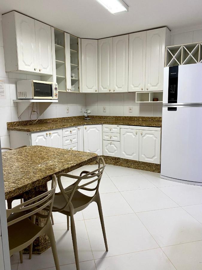Apartamento 3 Vista Mar - Wi-fi, Piscina, Sauna, Academia, Garagem 2 Carros *
